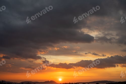 Preview: Clean sunset sky with clouds