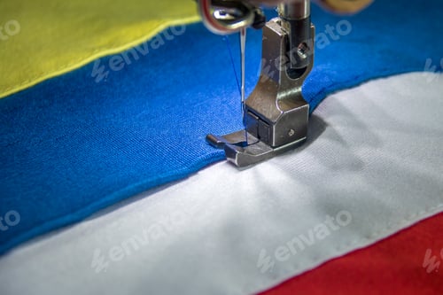 Preview: Professional sewing machine with four colors fabric