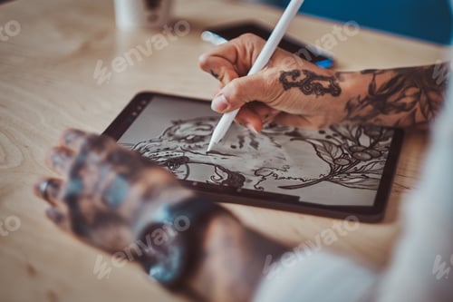 Preview: Closeup photo of drawing process in digital pad