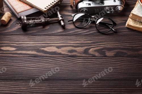 Preview: Retro table with vintage items