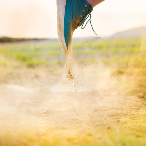 Preview: Man running feet closeup