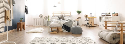 Preview: Bed in the bright room