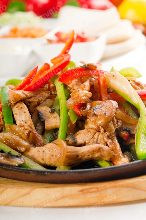 Preview: original fajita sizzling hot on iron plate