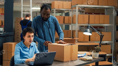 Preview: Diverse people working on shipping merchandise to customers