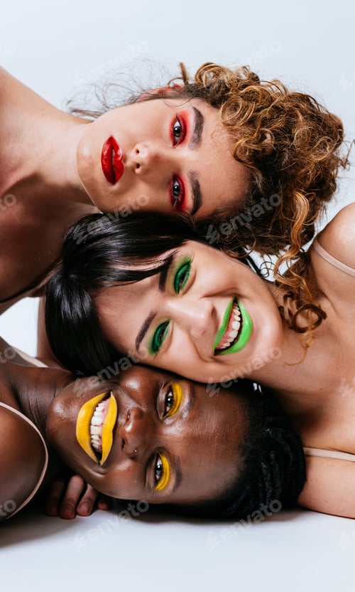 Preview: Three girls from different ethnicities posing in studio for a "body positivity" photo session