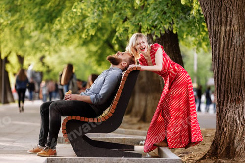 Preview: Couple have fun in the city. Very happy couple having a good time. Smiling couple. couple eating