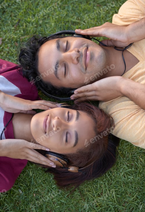 Preview: Enjoying the music together