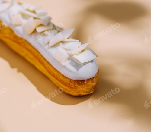 Vista previa: Eclairs con glaseado de vainilla de cerca