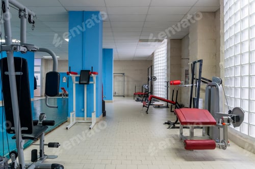 Preview: Empty old gym