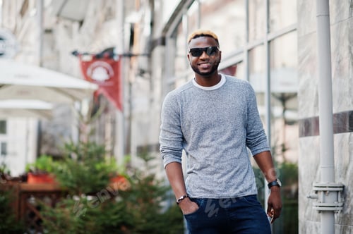 Preview: Fashionable black guy