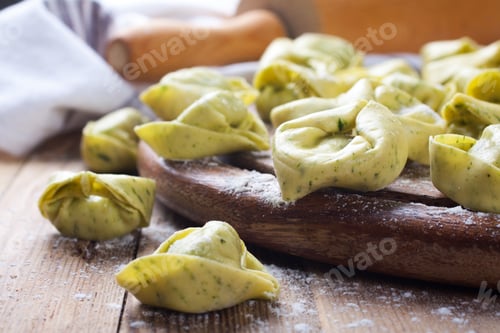 Preview: Homemade raw Italian tortelloni