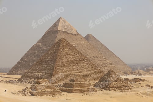 Preview: Egyptian pyramids in Giza a wonder of the world