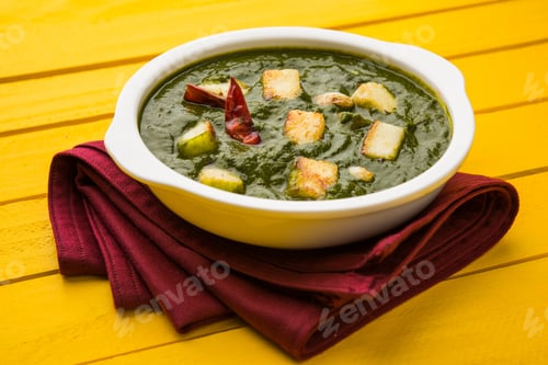 Preview: Indian style Palak Paneer Or Spinack Cottage Cheese Curry