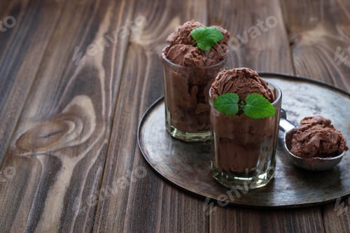 Preview: Chocolate ice cream with mint