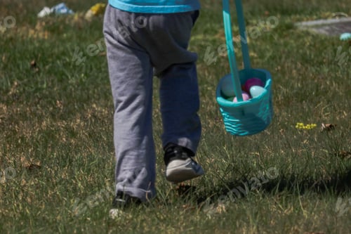 Preview: Easter Egg hunt in spring