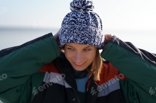 Preview: Smiling woman winter portrait