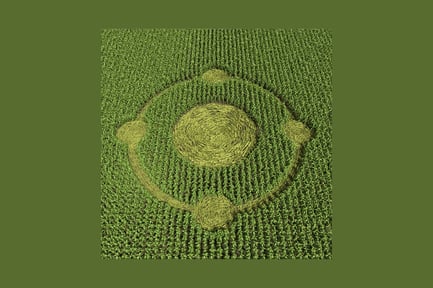 Visualização: Tecido tricotado com padrão de ponto circular e elementos de fio