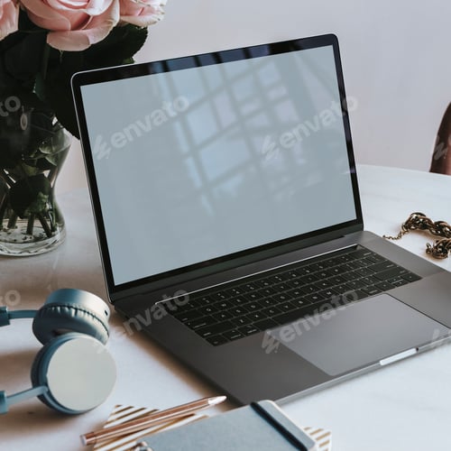 Preview: Blank laptop screen