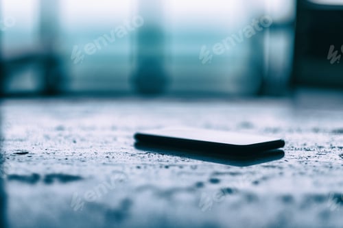 Preview: A single black mobile phone on the table