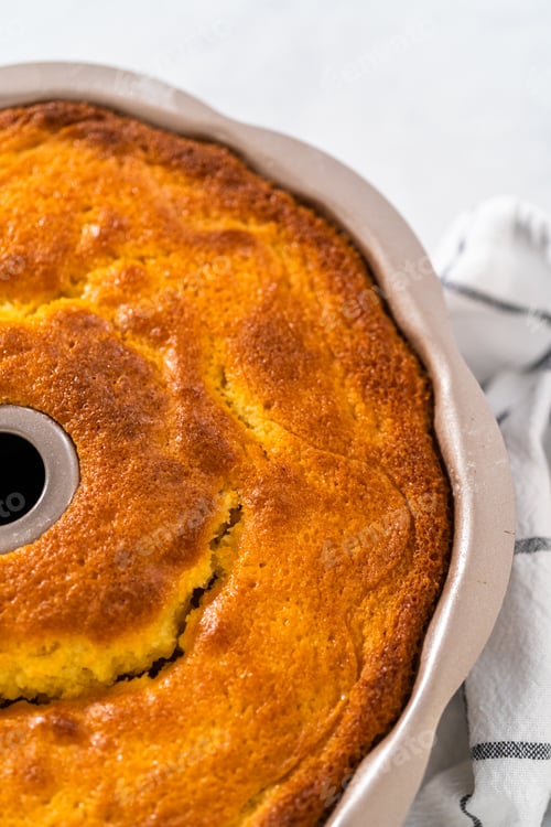 Preview: Lemon blueberry bundt cake with powdered sugar dusting