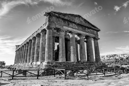 Preview: The famous Temple