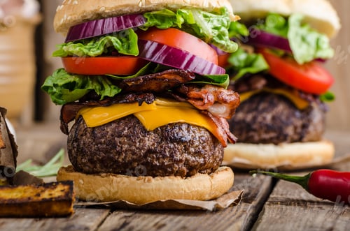 Preview: Beef burger rustic style