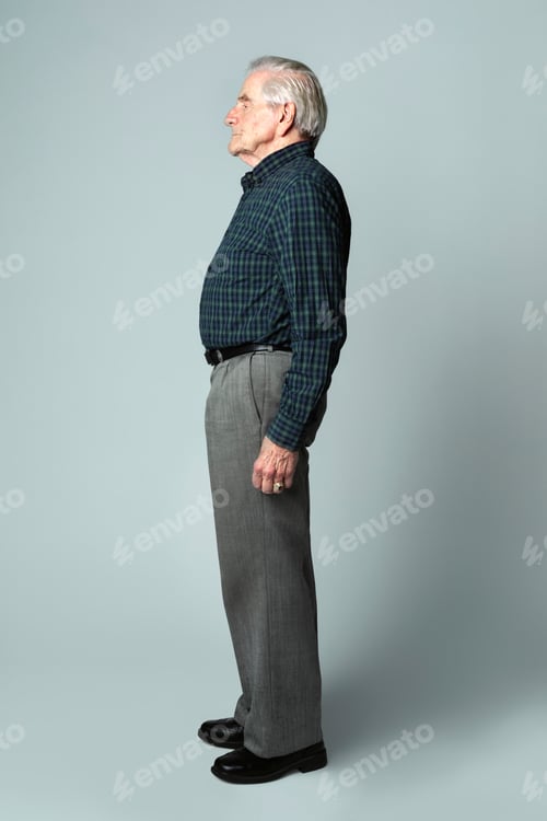 Preview: Senior man in a tartan scott shirt