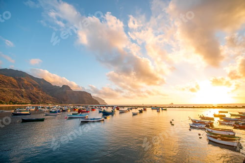 Preview: Fishing boats on the sunrise