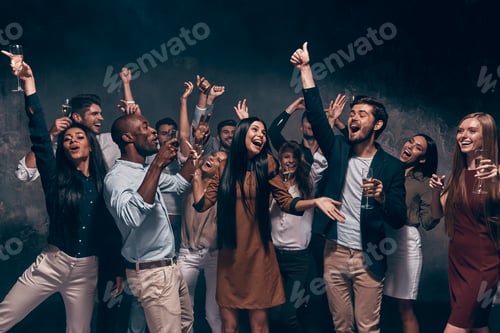 Preview: Enjoying amazing party.