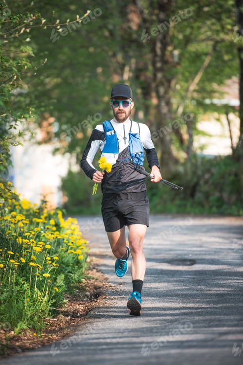Preview: Athlete running with yellow flowers in hand