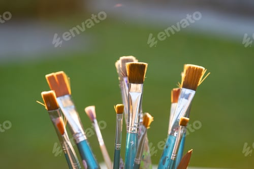 Preview: Artist's old brushes close-up