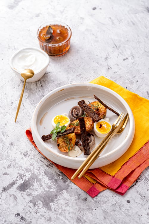 Preview: Breakfast with pickled herring, new potatoes, soft boiled egg