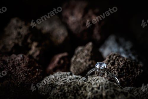 Preview: Ring with a polished gemstone