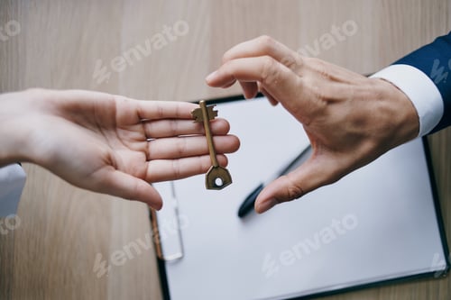 Preview: keys in hand from an apartment business sale