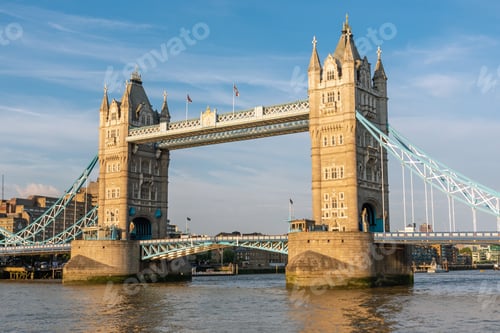 Preview: The famous Tower Bridge in London