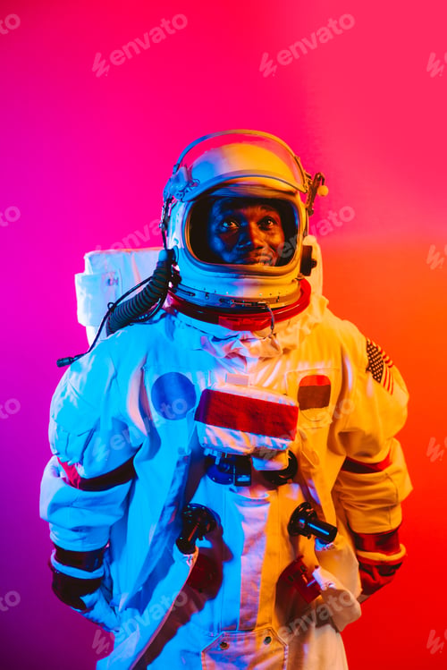 Preview: Cinematic image of an astronaut.
