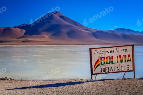 Preview: Board marking proximity of border between Bolivia and Chile