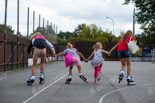 Preview: Girls on roller skates