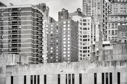 Preview: Black and white picture of New York buildings, USA
