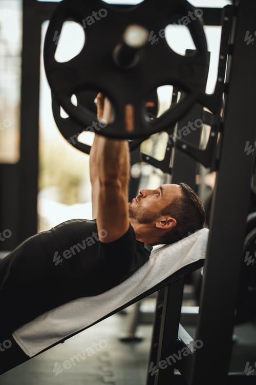 Preview: Fit And Strong