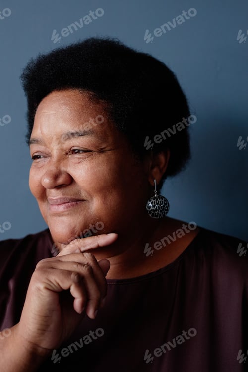 Preview: Senior Beauty of African American Woman on Blue