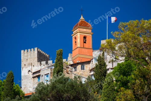 Preview: Low angle view of Castle of Roquebrune, Roquebrune, France