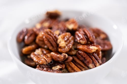 Preview: Toasted pecans