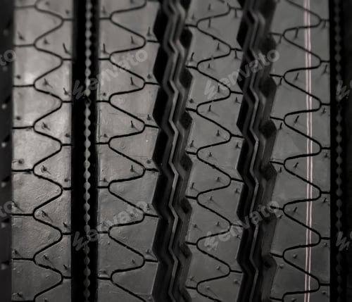 Preview: Car tyre
