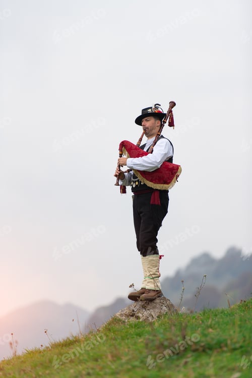 Preview: Bergamo bagpipe. Traditional instrument of northern Italy simila