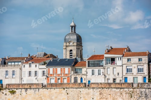 Preview: Houses along the sea in La Rochelle
