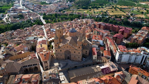 Preview: Iglesia de Santa Maria La Mayor De Alcañiz, aerial view around the church. Teruel province, Aragon
