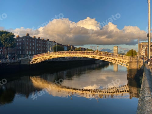 Preview: Ha penny bridge over the Liffey river at sunset, Dublin City, Ireland