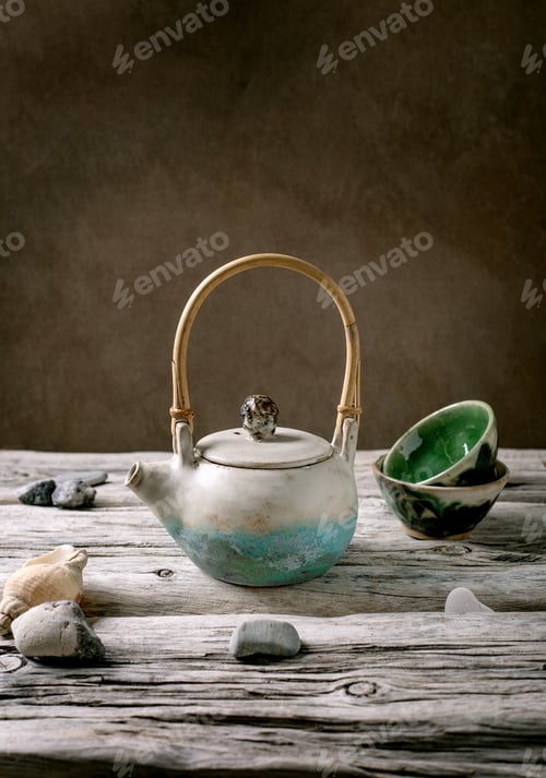 Preview: Ceramic teapot with wooden handle
