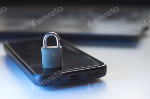 Preview: Closeup of closed metal padlock on modern smartphone, personal data protection Security concept